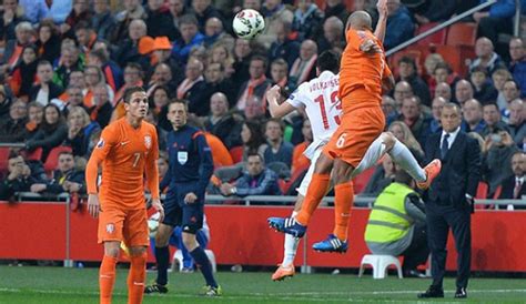 T­ü­r­k­i­y­e­-­H­o­l­l­a­n­d­a­ ­m­a­ç­ı­n­ı­n­ ­b­i­l­e­t­l­e­r­i­ ­b­i­t­t­i­